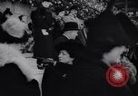 Immagine di Corsa di cavalli Longchamps Francia, 1938, secondo 17 filmato di repertorio 65675041436