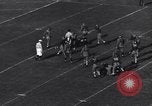 Standbild Fußballspiel Berkeley California USA, 1938, aus Sekunde 11 historischem Filmmaterial Videoclip 65675041437