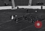 Standbild Fußballspiel Berkeley California USA, 1938, aus Sekunde 17 historischem Filmmaterial Videoclip 65675041437