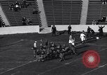 Standbild Fußballspiel Berkeley California USA, 1938, aus Sekunde 23 historischem Filmmaterial Videoclip 65675041437