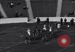 Standbild Fußballspiel Berkeley California USA, 1938, aus Sekunde 24 historischem Filmmaterial Videoclip 65675041437