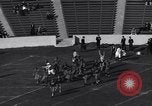Standbild Fußballspiel Berkeley California USA, 1938, aus Sekunde 25 historischem Filmmaterial Videoclip 65675041437