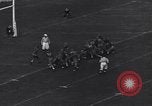 Standbild Fußballspiel Berkeley California USA, 1938, aus Sekunde 48 historischem Filmmaterial Videoclip 65675041437