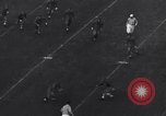 Standbild Fußballspiel Berkeley California USA, 1938, aus Sekunde 60 historischem Filmmaterial Videoclip 65675041437