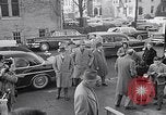Standbild Dwight Eisenhower im Gespräch mit Martin Lautsprecher United States USA, 1953, aus Sekunde 5 historischem Filmmaterial Videoclip 65675041443