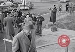 Standbild Dwight Eisenhower im Gespräch mit Martin Lautsprecher United States USA, 1953, aus Sekunde 8 historischem Filmmaterial Videoclip 65675041443