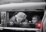 Standbild Dwight Eisenhower im Gespräch mit Martin Lautsprecher United States USA, 1953, aus Sekunde 16 historischem Filmmaterial Videoclip 65675041443