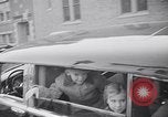 Standbild Dwight Eisenhower im Gespräch mit Martin Lautsprecher United States USA, 1953, aus Sekunde 33 historischem Filmmaterial Videoclip 65675041443