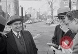 Standbild Dwight Eisenhower im Gespräch mit Martin Lautsprecher United States USA, 1953, aus Sekunde 47 historischem Filmmaterial Videoclip 65675041443