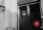 Standbild Dwight Eisenhower im Gespräch mit Martin Lautsprecher United States USA, 1953, aus Sekunde 58 historischem Filmmaterial Videoclip 65675041443
