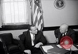 Standbild Dwight Eisenhower Treffen mit William Knowland United States USA, 1953, aus Sekunde 1 historischem Filmmaterial Videoclip 65675041444