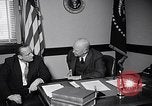 Standbild Dwight Eisenhower Treffen mit William Knowland United States USA, 1953, aus Sekunde 3 historischem Filmmaterial Videoclip 65675041444