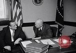 Standbild Dwight Eisenhower Treffen mit William Knowland United States USA, 1953, aus Sekunde 4 historischem Filmmaterial Videoclip 65675041444