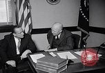 Standbild Dwight Eisenhower Treffen mit William Knowland United States USA, 1953, aus Sekunde 5 historischem Filmmaterial Videoclip 65675041444