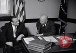 Standbild Dwight Eisenhower Treffen mit William Knowland United States USA, 1953, aus Sekunde 7 historischem Filmmaterial Videoclip 65675041444