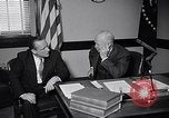 Standbild Dwight Eisenhower Treffen mit William Knowland United States USA, 1953, aus Sekunde 12 historischem Filmmaterial Videoclip 65675041444