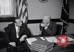 Standbild Dwight Eisenhower Treffen mit William Knowland United States USA, 1953, aus Sekunde 13 historischem Filmmaterial Videoclip 65675041444