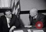 Standbild Dwight Eisenhower Treffen mit William Knowland United States USA, 1953, aus Sekunde 20 historischem Filmmaterial Videoclip 65675041444