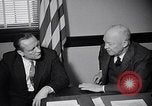Standbild Dwight Eisenhower Treffen mit William Knowland United States USA, 1953, aus Sekunde 22 historischem Filmmaterial Videoclip 65675041444