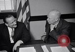 Standbild Dwight Eisenhower Treffen mit William Knowland United States USA, 1953, aus Sekunde 30 historischem Filmmaterial Videoclip 65675041444