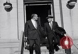 Standbild Dwight Eisenhower Treffen mit William Knowland United States USA, 1953, aus Sekunde 52 historischem Filmmaterial Videoclip 65675041444