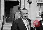 Standbild Dwight Eisenhower Treffen mit William Knowland United States USA, 1953, aus Sekunde 58 historischem Filmmaterial Videoclip 65675041444