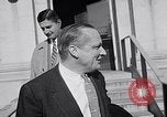 Standbild Dwight Eisenhower Treffen mit William Knowland United States USA, 1953, aus Sekunde 61 historischem Filmmaterial Videoclip 65675041444