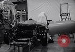 Standbild 1957 Pontiac Firebird 2 Concept Car United States USA, 1956, aus Sekunde 11 historischem Filmmaterial Videoclip 65675041445