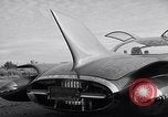 Standbild 1957 Pontiac Firebird 2 Concept Car United States USA, 1956, aus Sekunde 39 historischem Filmmaterial Videoclip 65675041445
