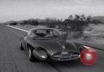 Standbild 1957 Pontiac Firebird 2 Concept Car United States USA, 1956, aus Sekunde 45 historischem Filmmaterial Videoclip 65675041445