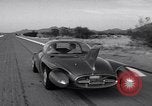 Standbild 1957 Pontiac Firebird 2 Concept Car United States USA, 1956, aus Sekunde 49 historischem Filmmaterial Videoclip 65675041445