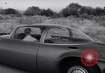Standbild 1957 Pontiac Firebird 2 Concept Car United States USA, 1956, aus Sekunde 56 historischem Filmmaterial Videoclip 65675041445