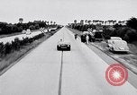 Standbild britische Rover Unternehmen Gas turbine Auto Belgien, 1952, aus Sekunde 32 historischem Filmmaterial Videoclip 65675041447