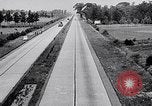 Standbild britische Rover Unternehmen Gas turbine Auto Belgien, 1952, aus Sekunde 45 historischem Filmmaterial Videoclip 65675041447