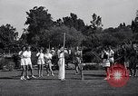 Immagine di Le ragazze di tiro con l'arco Los Angeles California USA, 1937, secondo 19 filmato di repertorio 65675041450