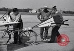 Immagine di Progettato bicicletta Van Nuys California USA, 1937, secondo 30 filmato di repertorio 65675041454