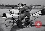 Immagine di Progettato bicicletta Van Nuys California USA, 1937, secondo 42 filmato di repertorio 65675041454