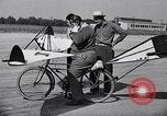 Immagine di Progettato bicicletta Van Nuys California USA, 1937, secondo 43 filmato di repertorio 65675041454