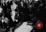 Standbild lady Jockeys Frankreich, 1961, aus Sekunde 10 historischem Filmmaterial Videoclip 65675041461