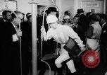 Standbild lady Jockeys Frankreich, 1961, aus Sekunde 14 historischem Filmmaterial Videoclip 65675041461