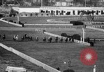 Standbild lady Jockeys Frankreich, 1961, aus Sekunde 21 historischem Filmmaterial Videoclip 65675041461