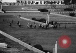 Standbild lady Jockeys Frankreich, 1961, aus Sekunde 25 historischem Filmmaterial Videoclip 65675041461