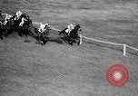 Standbild lady Jockeys Frankreich, 1961, aus Sekunde 42 historischem Filmmaterial Videoclip 65675041461