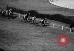 Standbild lady Jockeys Frankreich, 1961, aus Sekunde 48 historischem Filmmaterial Videoclip 65675041461