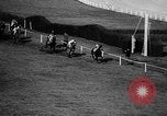 Standbild lady Jockeys Frankreich, 1961, aus Sekunde 49 historischem Filmmaterial Videoclip 65675041461