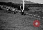 Standbild lady Jockeys Frankreich, 1961, aus Sekunde 50 historischem Filmmaterial Videoclip 65675041461
