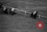 Standbild lady Jockeys Frankreich, 1961, aus Sekunde 55 historischem Filmmaterial Videoclip 65675041461