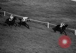 Standbild lady Jockeys Frankreich, 1961, aus Sekunde 57 historischem Filmmaterial Videoclip 65675041461
