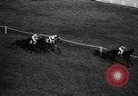 Standbild lady Jockeys Frankreich, 1961, aus Sekunde 59 historischem Filmmaterial Videoclip 65675041461