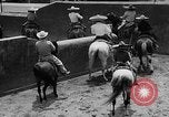 Standbild Charros Mexiko, 1961, aus Sekunde 45 historischem Filmmaterial Videoclip 65675041462
